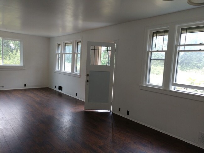 Foto del edificio - Renovated Arlington Home Close To Freeway ...