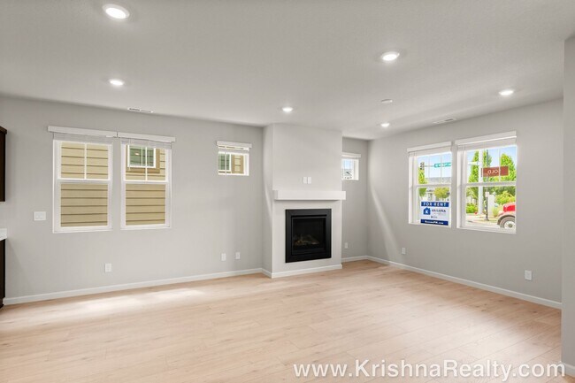 Building Photo - Beautiful *NEW CONSTRUCTION* 4 BD* 2.5 BA*...