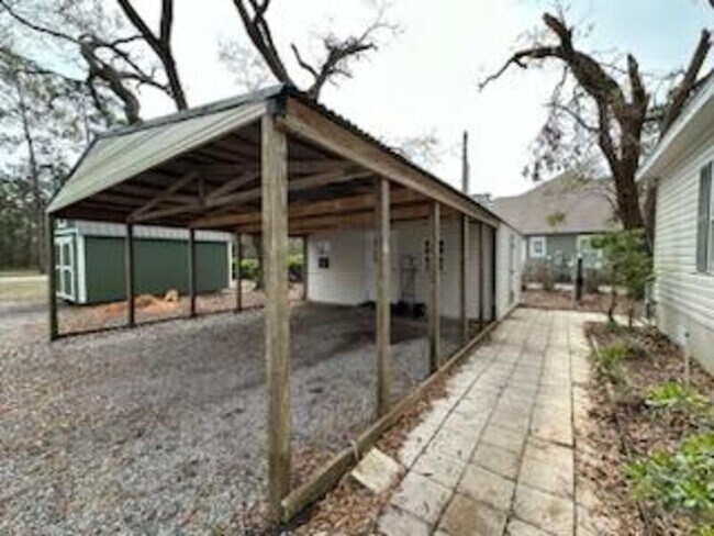 Foto del edificio - 2352 Bay Grove Rd