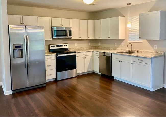 Building Photo - 298 S Meribeth Ln