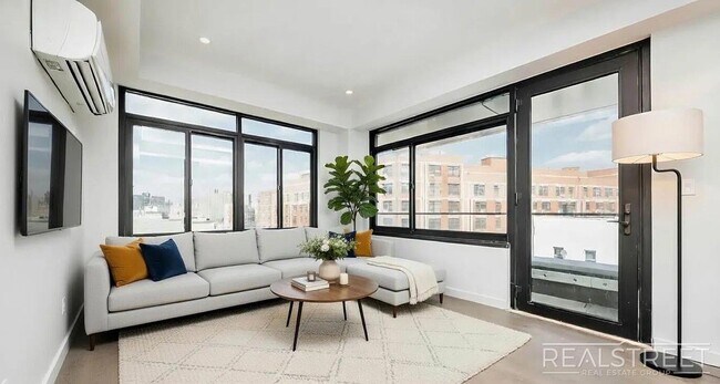 Foto del edificio - Bushwick Avenue