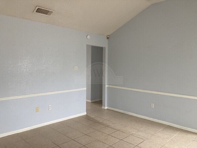 Building Photo - 3118 Panhandle Dr