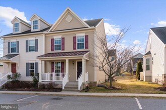 Building Photo - 105 N Yeingst Dr