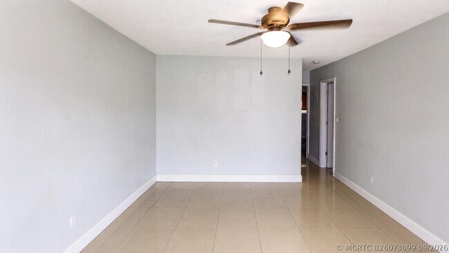 Foto del edificio - 2631 SW 13th Ave