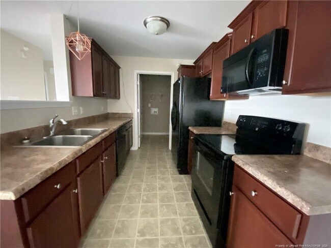 Building Photo - 1305 Kershaw Loop