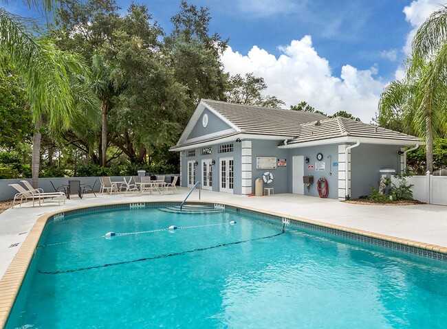 Building Photo - Seasonal Short-Term Villa located in Plant...