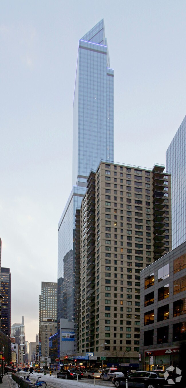 Foto del edificio - La Premier Apartments