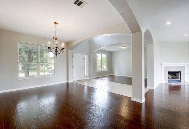 Foto del edificio - 704 Busleigh Castle Way
