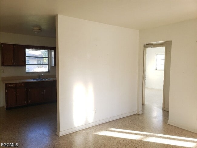 Building Photo - 4911 Coronado Pkwy