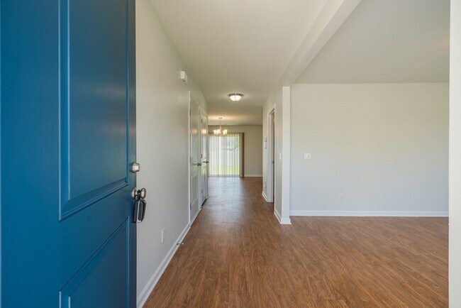 Building Photo - 135 Davila St