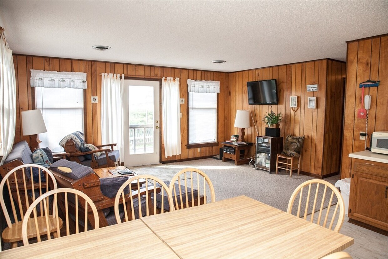 Primary Photo - 54225 Shoresurf Ln