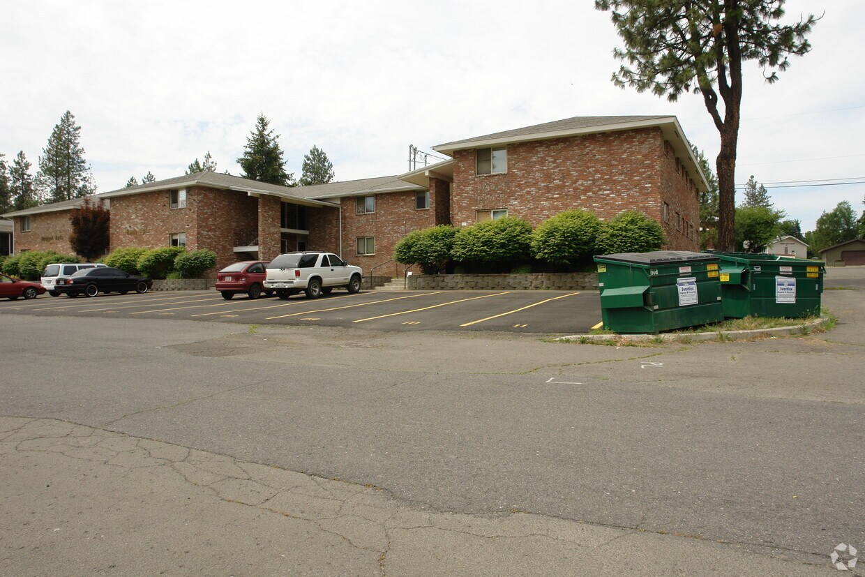 Eagle's Landing Apartments in Cheney, WA