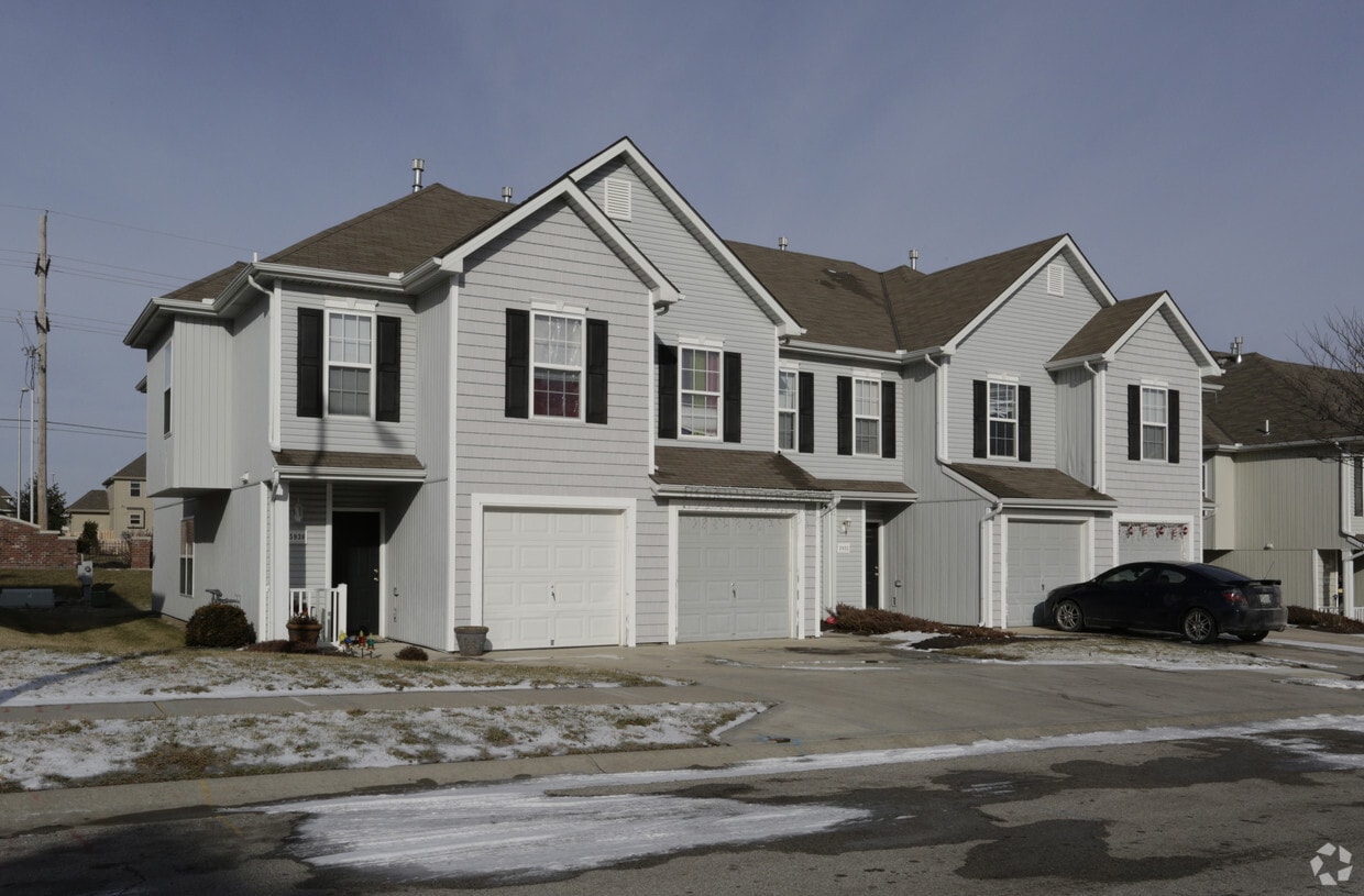 Tiffany Hills Townhomes Rentals Kansas City, MO