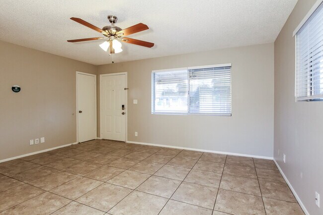 Foto del edificio - 17240 N 15th Ave
