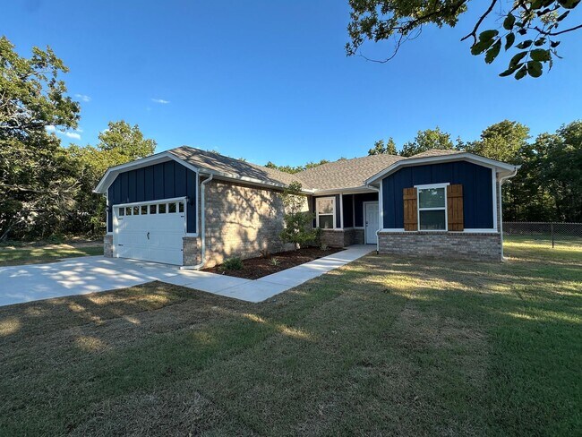 Building Photo - New Construction 3 Bedroom, 2 Bathroom on ...