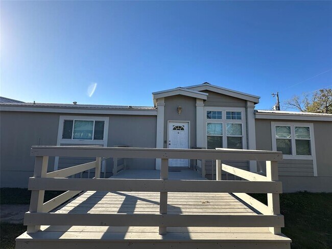 Foto del edificio - 104 Ramirez St