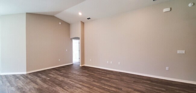 Foto del edificio - 4-Bedroom, 2-Bathroom in Villamar Winter H...