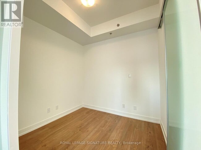 Building Photo - 203-203 College St