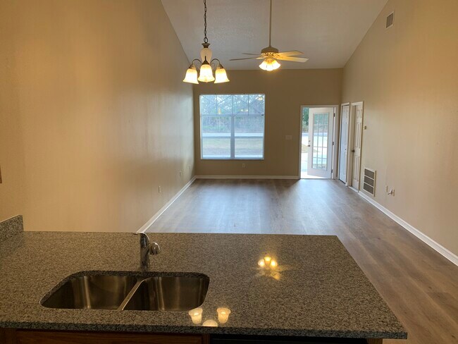Foto del edificio - 6781 W Oak Park Blvd