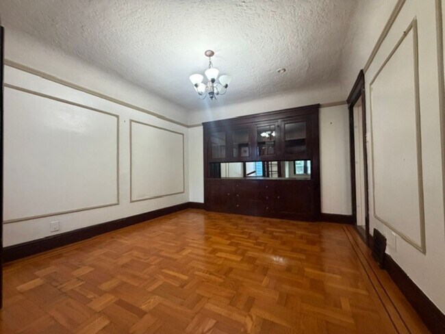 Foto del edificio - 614 Hanover St