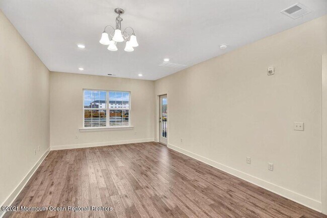 Foto del edificio - 725 Stiller Ln