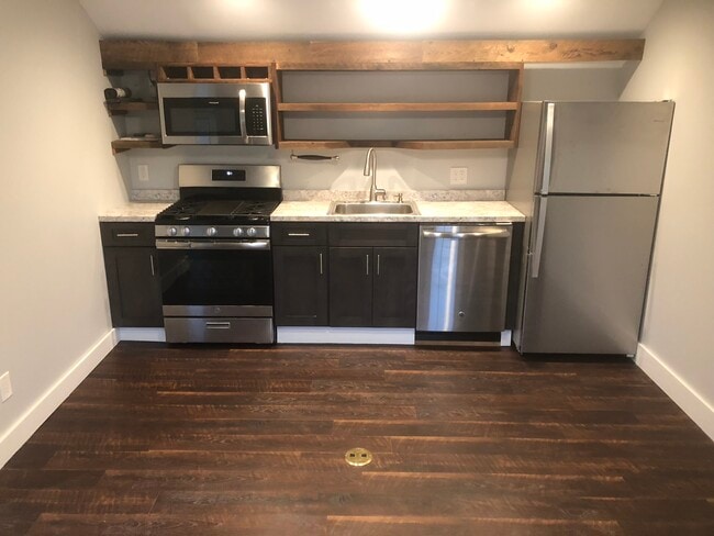 Building Photo - 91 S 91st St