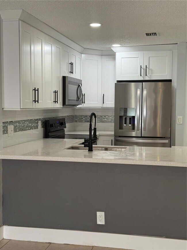 Foto del edificio - 3275 Coral Ridge Dr