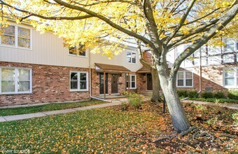 Building Photo - 1732 Pickwick Ln