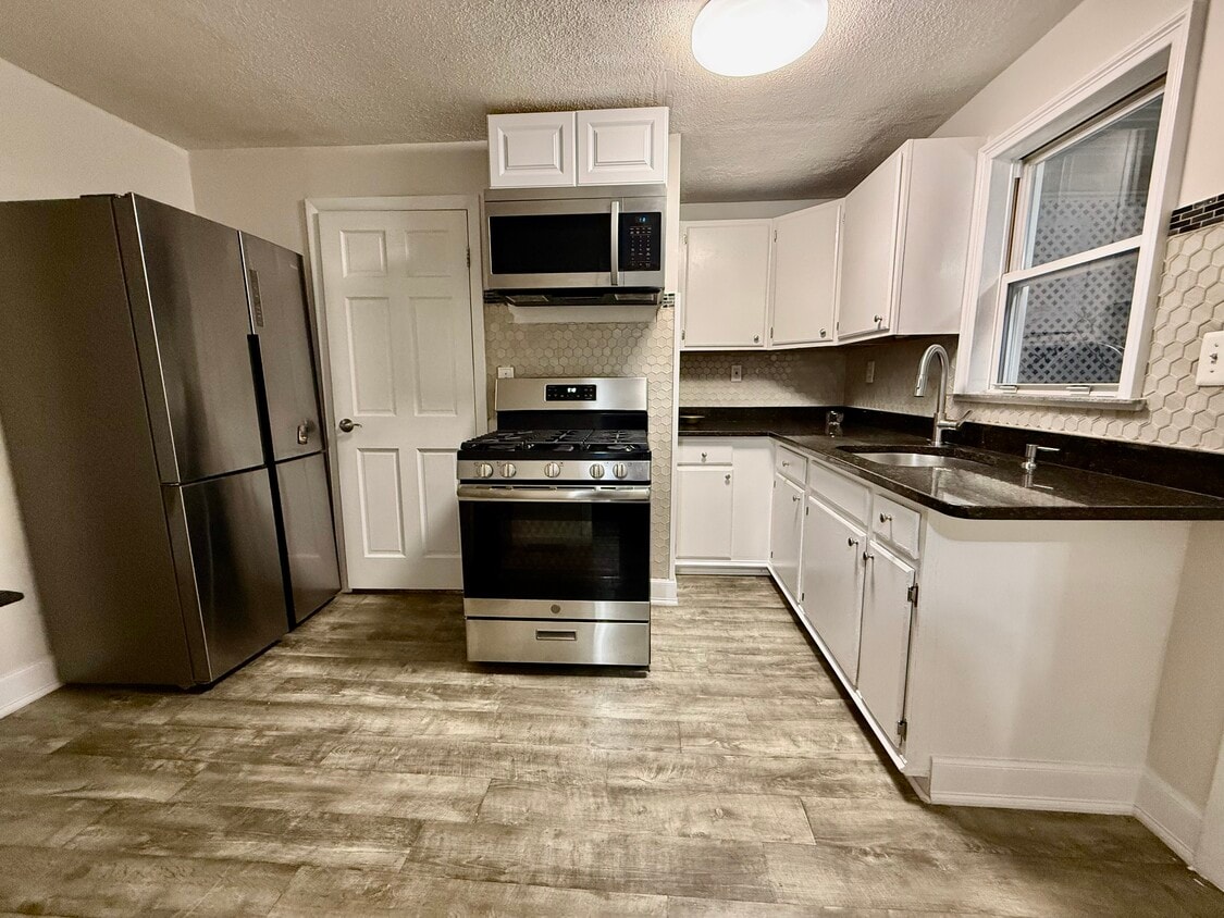 Primary Photo - 345 Lowell St