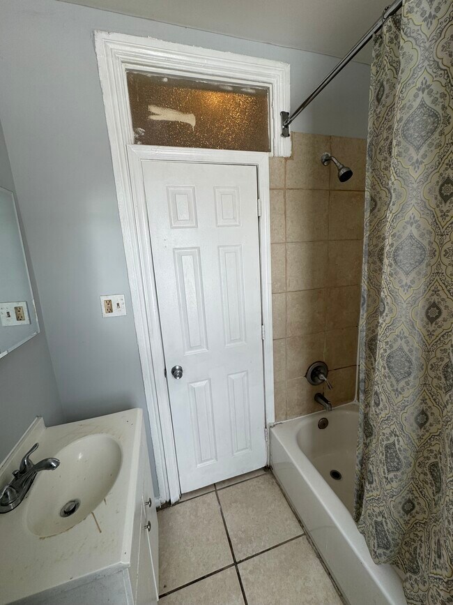 Foto del edificio - 2121 N 22nd St