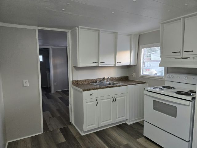 Foto del edificio - 4943 E Hillsborough Ave