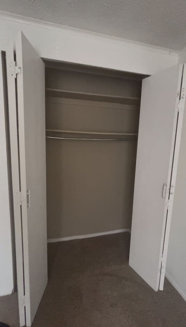 Building Photo - Limited Offer: 1 Month Rent-FREE!!