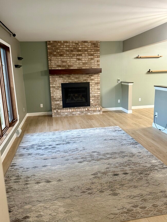 Building Photo - 500 W Mohawk Trl