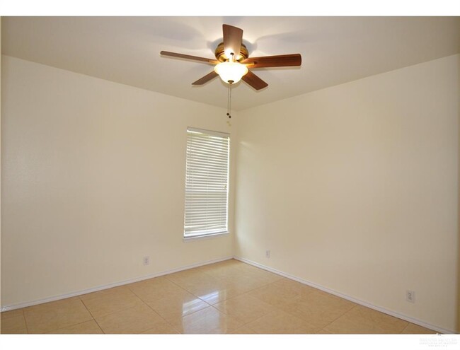 Building Photo - 4410 Santa Fabiola St