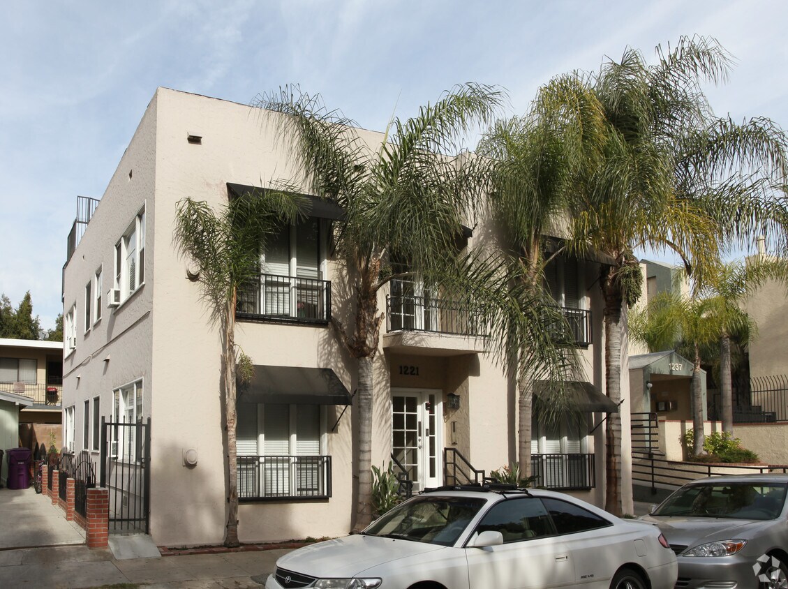 Foto del edificio - 1221 E 6th St