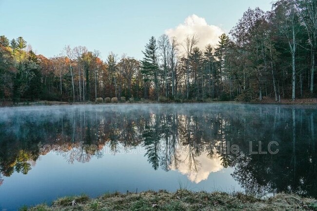 Foto del edificio - 72 Coma Lk Ln