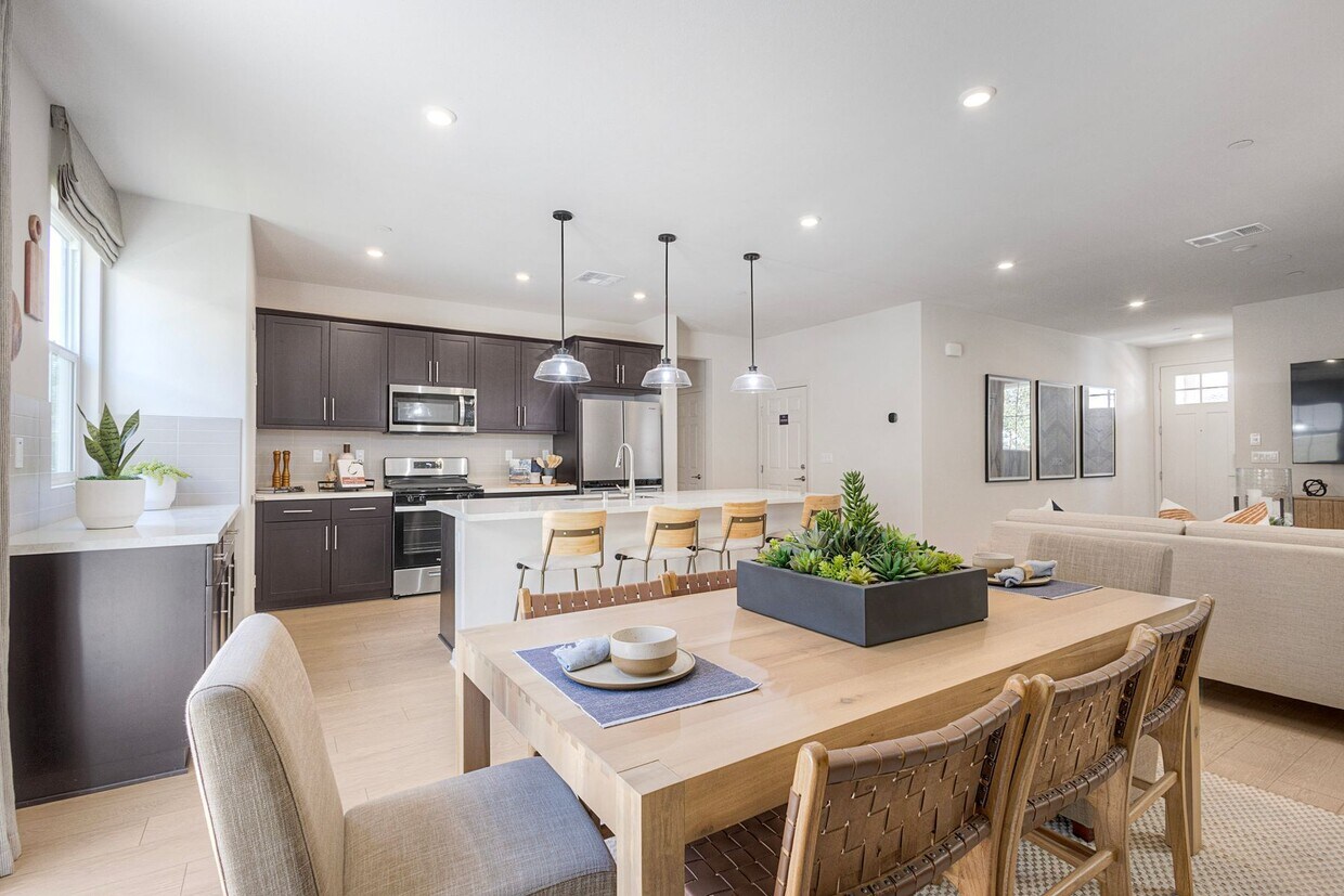 Foto principal - 26546 Bonneau Ln