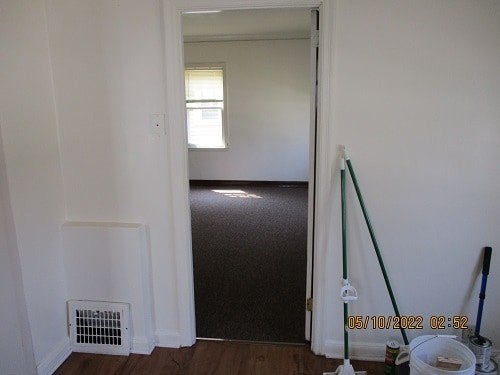 Building Photo - 2021 Saemann Ave