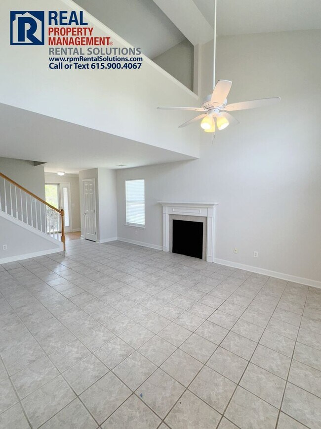 Foto del edificio - Wonderful End Unit 3 bd Townhome with LOFT! Community swimming pool!!!