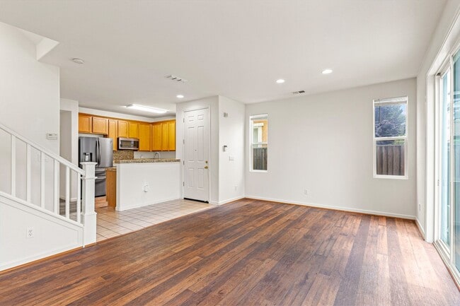 Photo - Modern 5 Bed Home with Office, AC, Garage,...