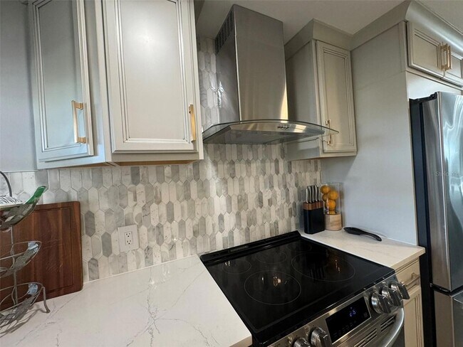 Building Photo - 5537 Sea Forest Dr