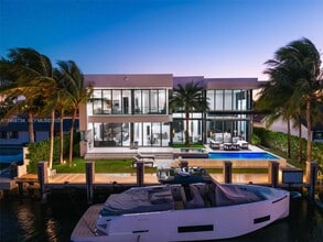 Building Photo - 3367 NE 168th St