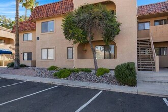 Building Photo - 5750 N Camino Esplendora