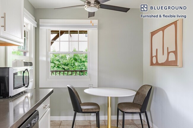 Foto del edificio - 317 Hawthorne Ave