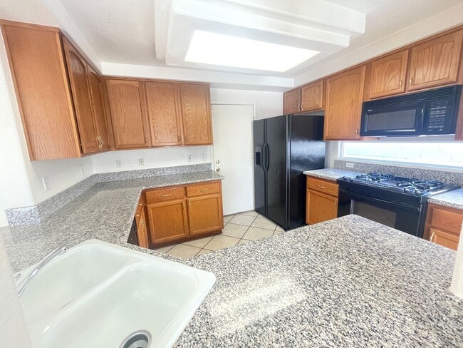 Building Photo - 9751 Ocotillo Falls Ave