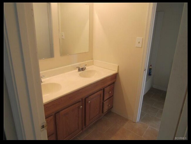 Baño principal - 1413 Kemper Street