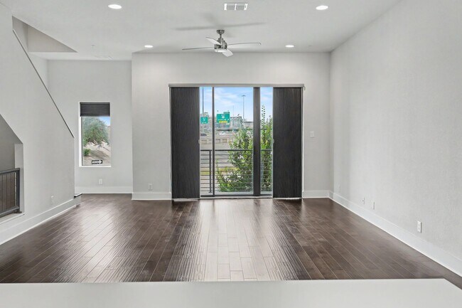 Foto del edificio - 1606 N Hackberry St