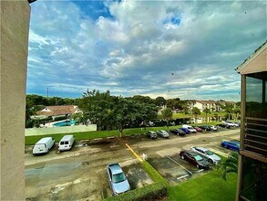 Building Photo - 3700 N Pine Island Rd