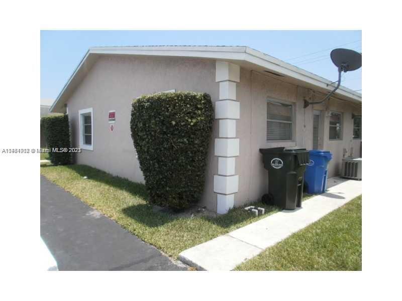 Foto principal - 230 NE 40th St