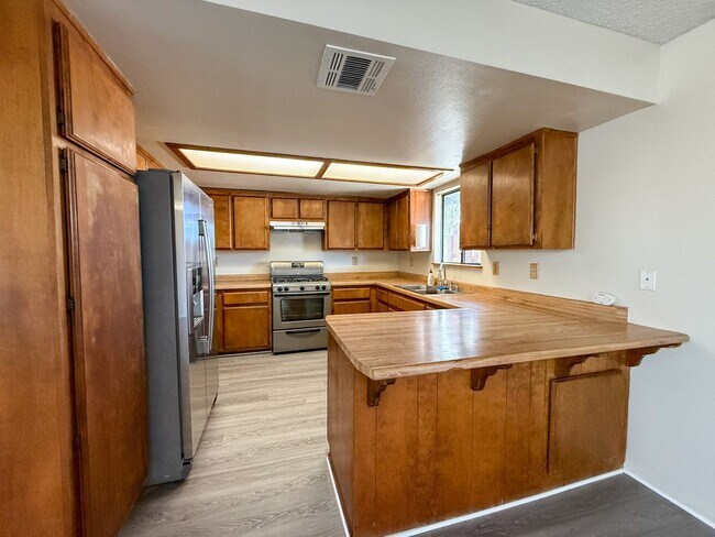 Foto del edificio - 75136 Cottonwood Dr